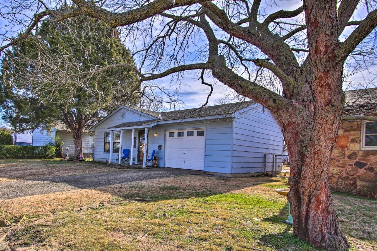 Dog-Friendly Bartlesville Retreat With Yard! 外观 照片